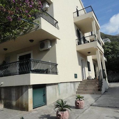 Apartments & Rooms M Petrovac Eksteriør bilde
