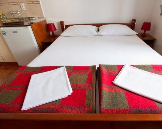 Apartments & Rooms M Petrovac Rom bilde