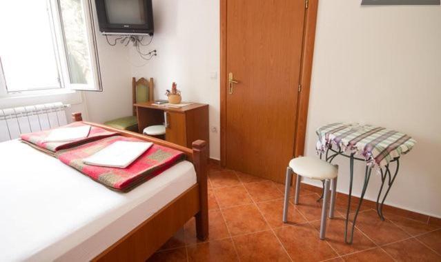 Apartments & Rooms M Petrovac Rom bilde