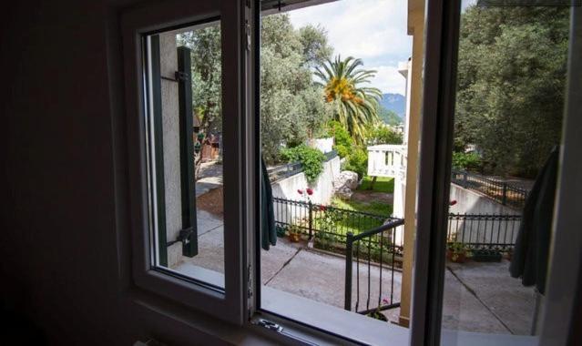 Apartments & Rooms M Petrovac Eksteriør bilde