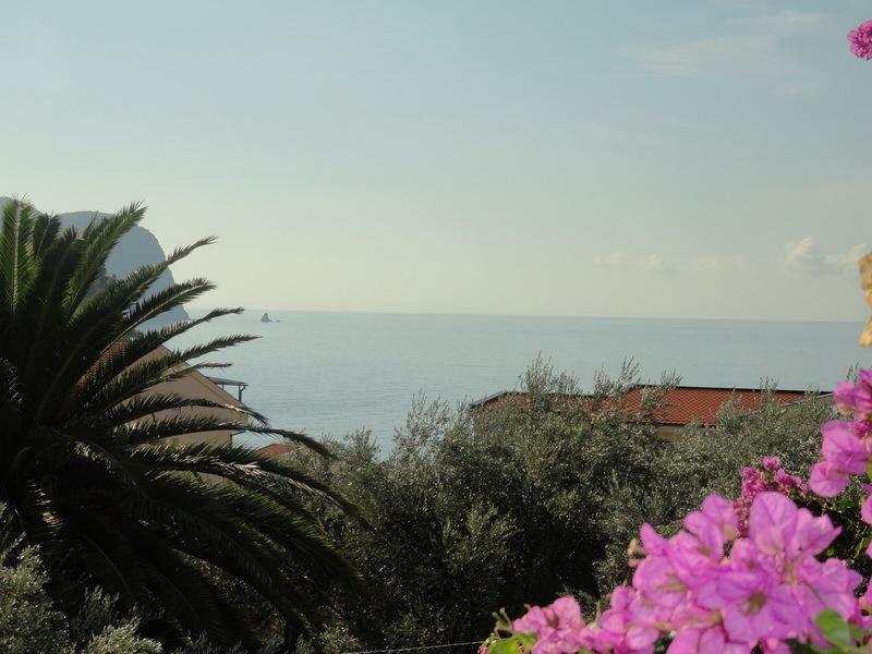 Apartments & Rooms M Petrovac Eksteriør bilde